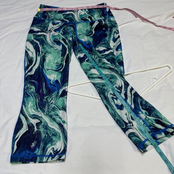 Patagonia Women’s Centered Crops Medium Blue Green Marble EUC - Picture 10 of 12